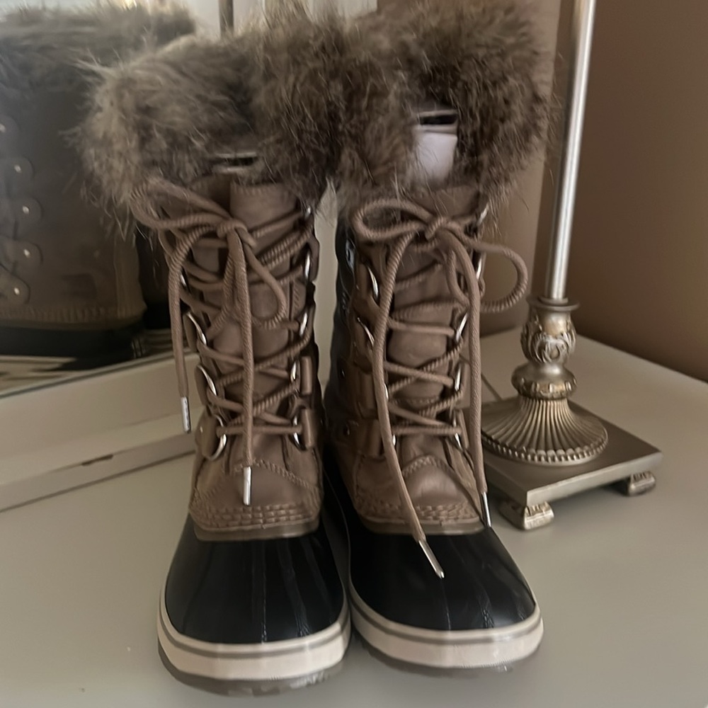 Brand new! NWOT SOREL WOMEN'S JOAN OF ARCTIC BOOT 7.5 - Picture 2 of 8